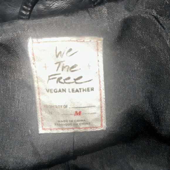 WE THE FREE: FREE PEOPLE BLACK VEGAN LEATHER JACKET WITH HOOD. Women’s Medium. - Picture 5 of 9